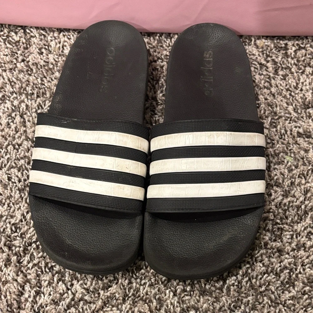 Adidas Black and White Striped Slides Kids Size 4